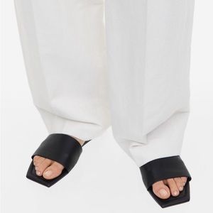 H&M Flats